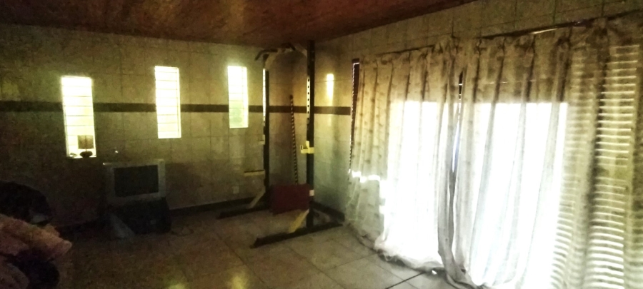 4 Bedroom Property for Sale in Flamingo Park Free State